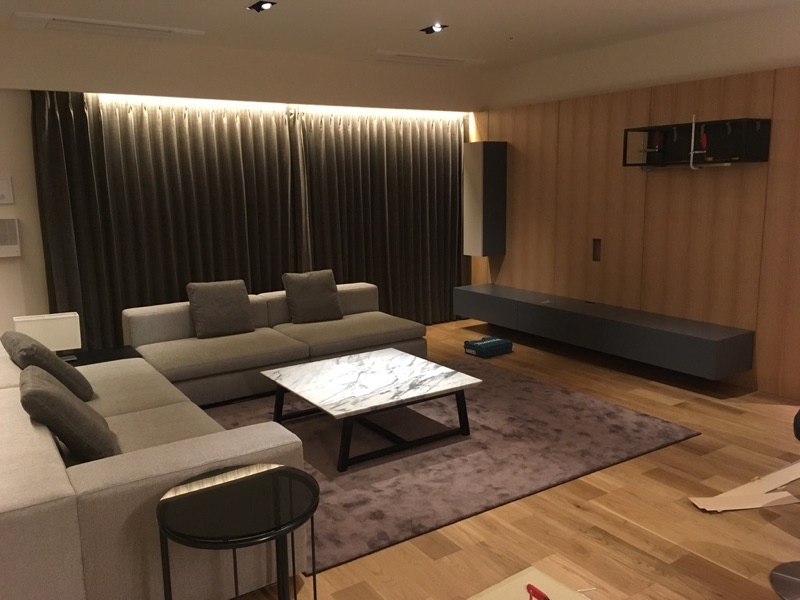 I邸 家具一式 写真1